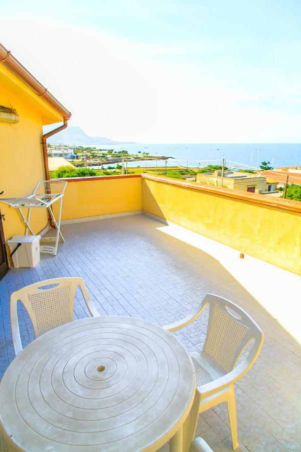Casa Vacanze L'Orizzonte Aparthotel Valderice Exterior photo